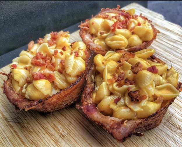 Smoked Mac and Cheese Bacon cups
